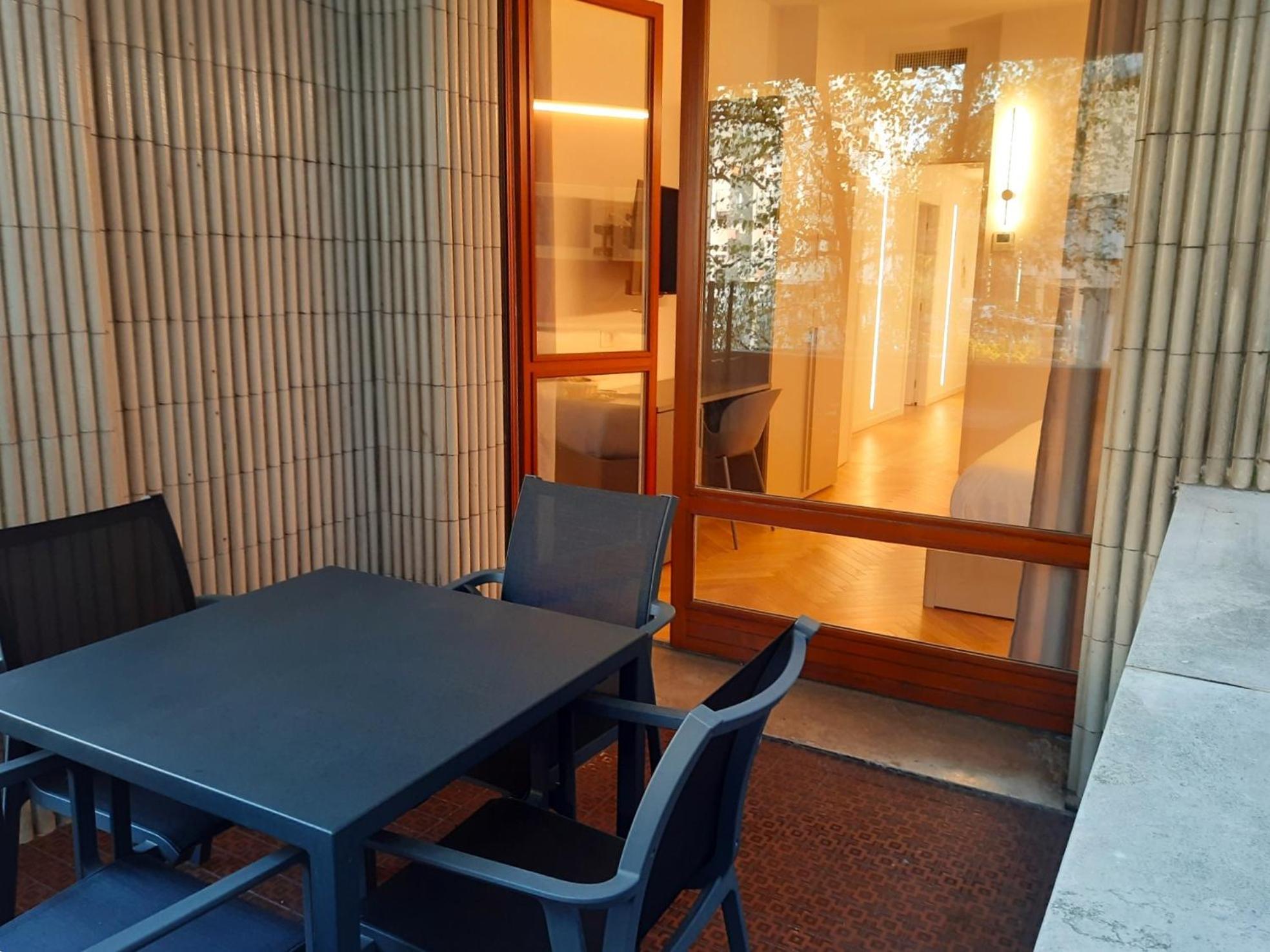Mako Suites - Centro E Stazione Monza Exterior foto